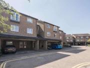 2 bed flat for sale