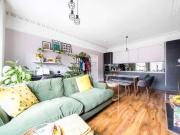 2 bed flat for sale