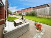 2 bed flat for sale