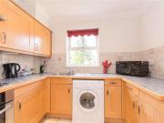 2 bed flat for sale