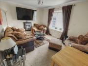 2 bed flat for sale