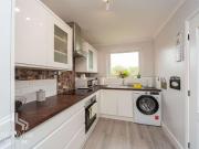 2 bed flat for sale