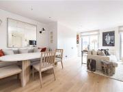 2 bed flat for sale