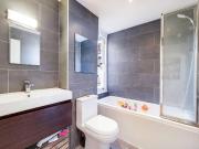 2 bed flat for sale