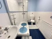 2 bed flat for sale