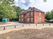 2 bed flat for sale