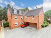 2 bed flat for sale