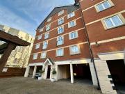 2 bed flat for sale