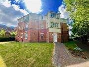 2 bed flat for sale