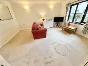 2 bed flat for sale