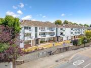 2 bed flat for sale