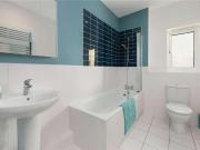 2 bed flat for sale