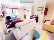2 bed flat for sale
