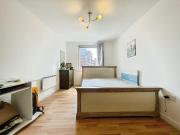 2 bed flat for sale