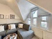 2 bed flat for sale