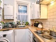 2 bed flat for sale