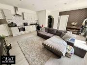 2 bed flat for sale