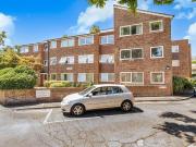 2 bed flat for sale