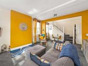 2 bed flat for sale