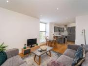 2 bed flat for sale