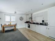 2 bed flat for sale
