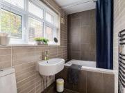 2 bed flat for sale