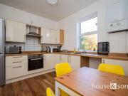 2 bed flat for sale