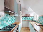 2 bed flat for sale