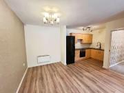 2 bed flat for sale