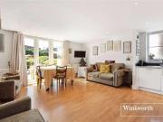 2 bed flat for sale
