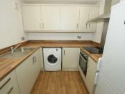 2 bed flat for sale