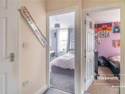 2 bed flat for sale