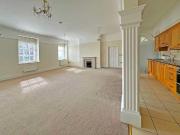 2 bed flat for sale
