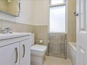 2 bed flat for sale