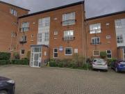 2 bed flat for sale