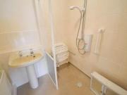 2 bed flat for sale