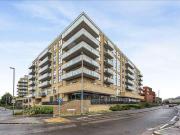 2 bed flat for sale