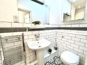 2 bed flat for sale