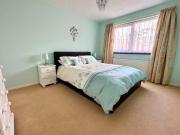 2 bed flat for sale