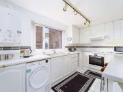 2 bed flat for sale