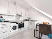 2 bed flat for sale