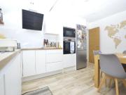 2 bed flat for sale