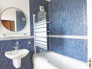 2 Bed Flat, Garden Court, SW20