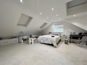 2 Bed Flat, Horn Lane, W3