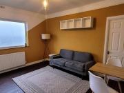 2 bed flat in Sydenham, 1 dbl, 1 sgl, top floor 2 bed flat in Sydenham, 1 dbl, 1 sgl, top floor