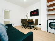 2 Bed Flat, Kimberley Avenue, IG2