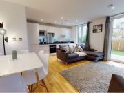 2 Bed Flat, Langan House, E14