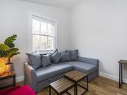 2 Bed Flat, Macfarlane Road, W12