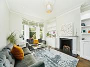 2 Bed Flat, Medfield Street, SW15