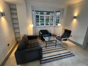 2 bed flat, Pembroke Road W8